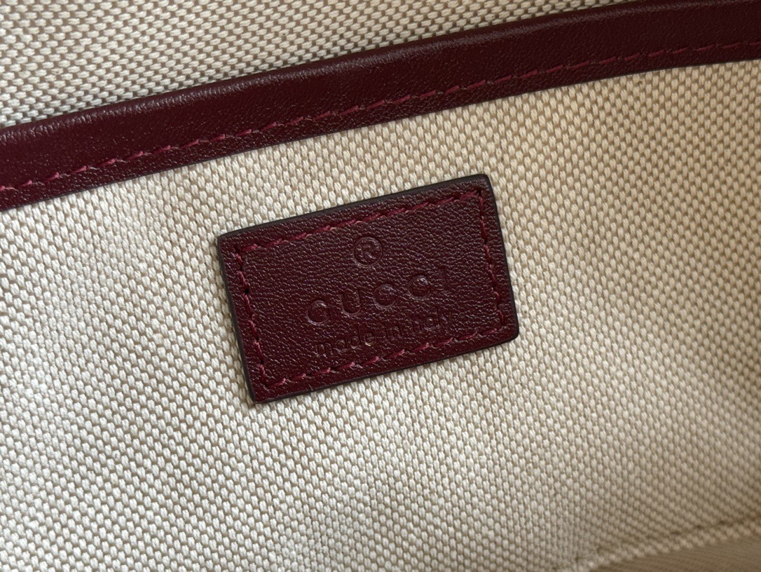 GUCCI BLONDIE SMALL SHOULDER BAG