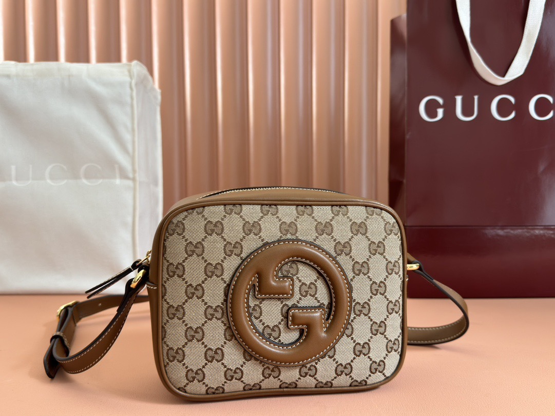 GUCCI BLONDIE SMALL SHOULDER BAG