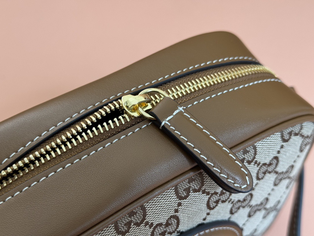 GUCCI BLONDIE SMALL SHOULDER BAG