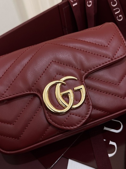 GUCCI GG MARMONR MINI BAG 