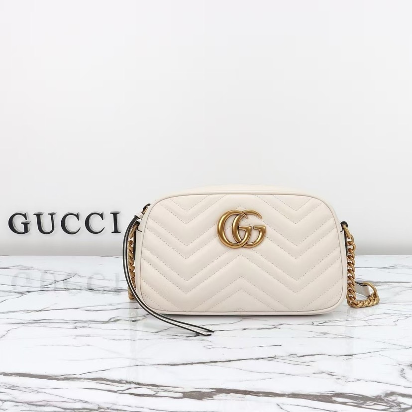 GUCCI GG MARMONT SMALL CCAMERA BAG