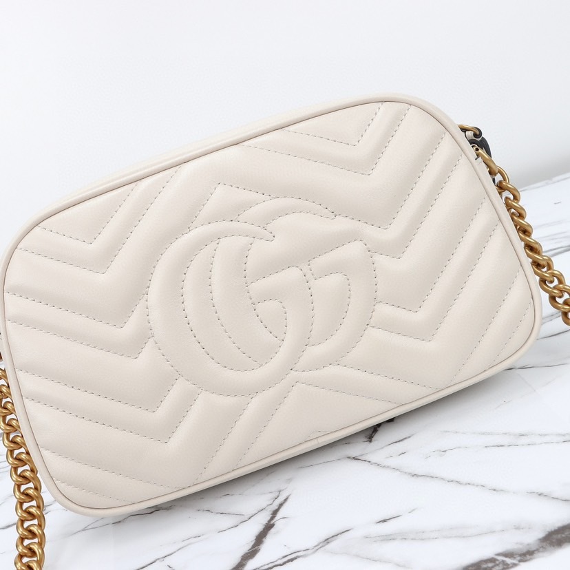 GUCCI GG MARMONT SMALL CCAMERA BAG