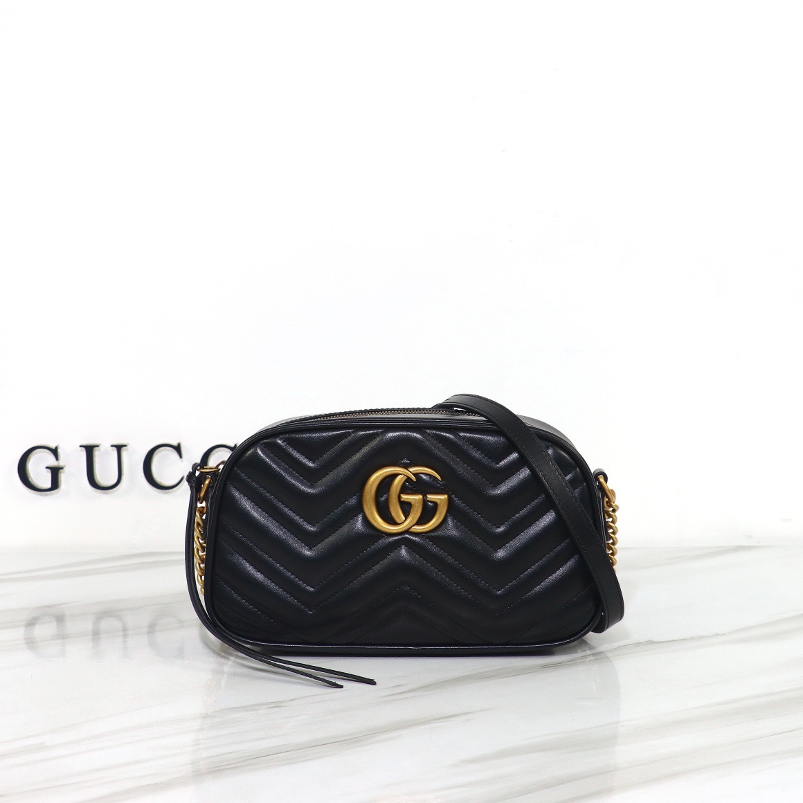 GUCCI GG MARMONT SMALL CCAMERA BAG