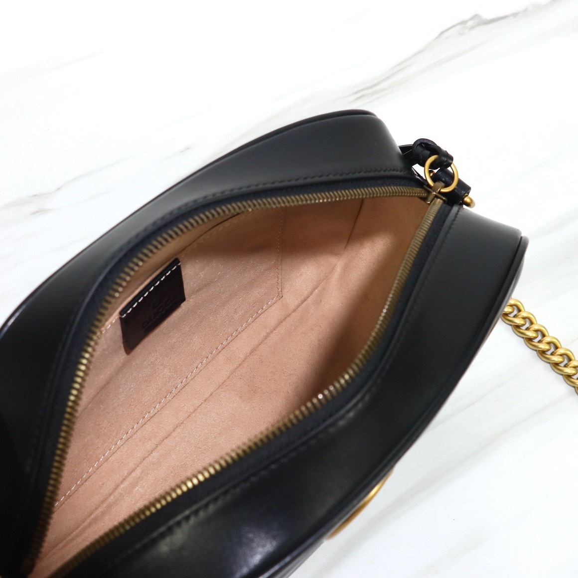 GUCCI GG MARMONT SMALL CCAMERA BAG
