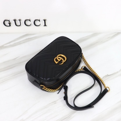 GUCCI GG MARMONT SMALL CCAMERA BAG