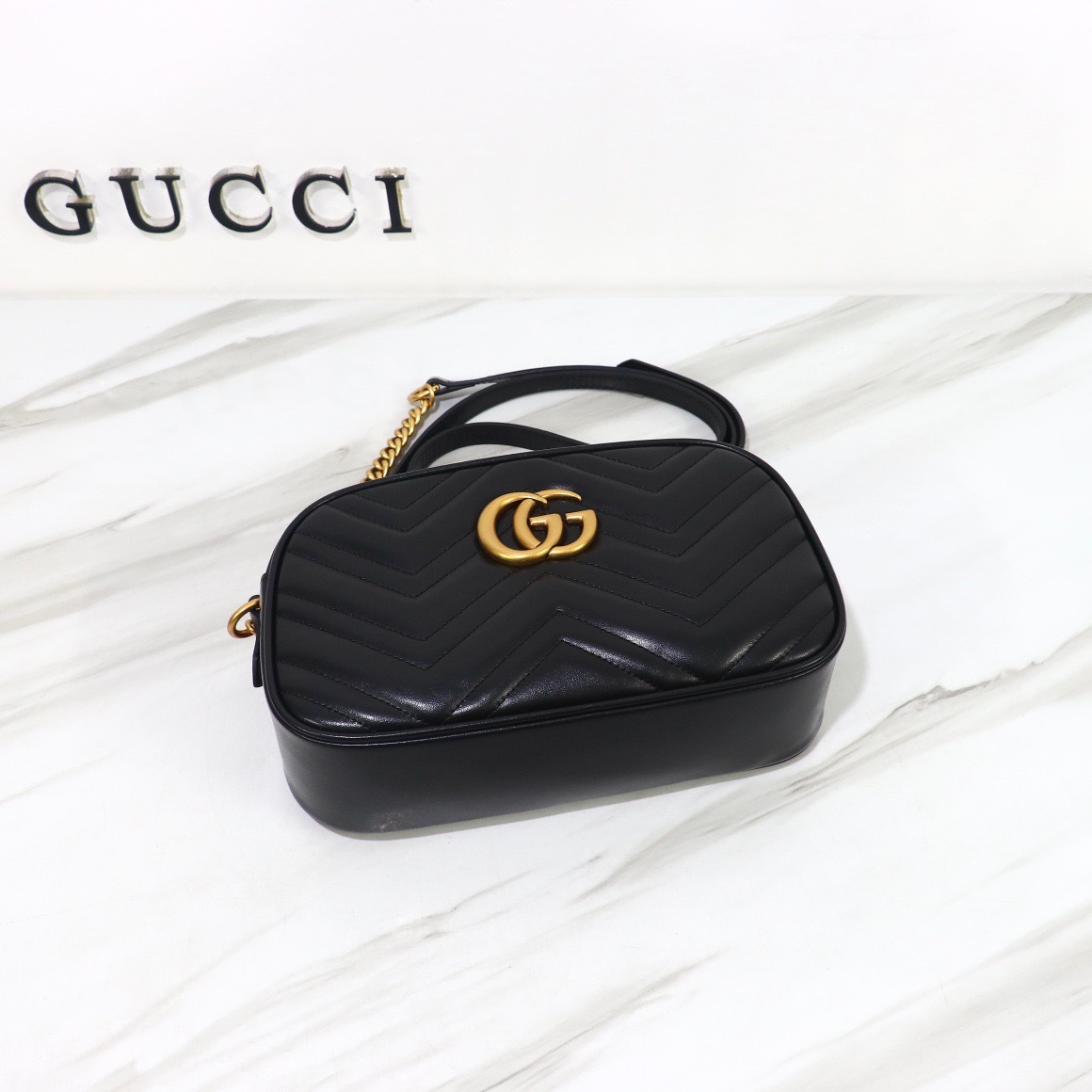 GUCCI GG MARMONT SMALL CCAMERA BAG