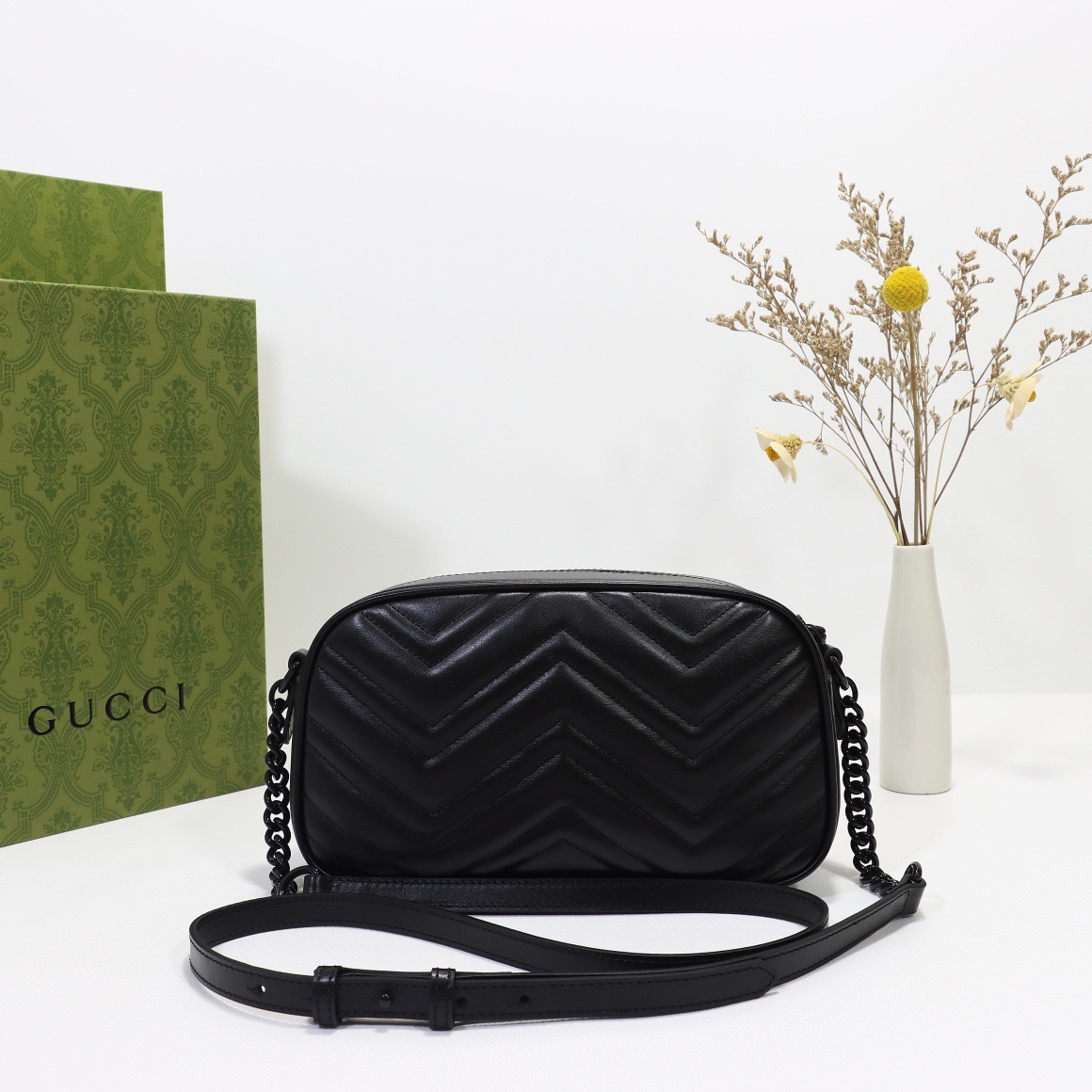 GUCCI GG MARMONT SMALL CCAMERA BAG