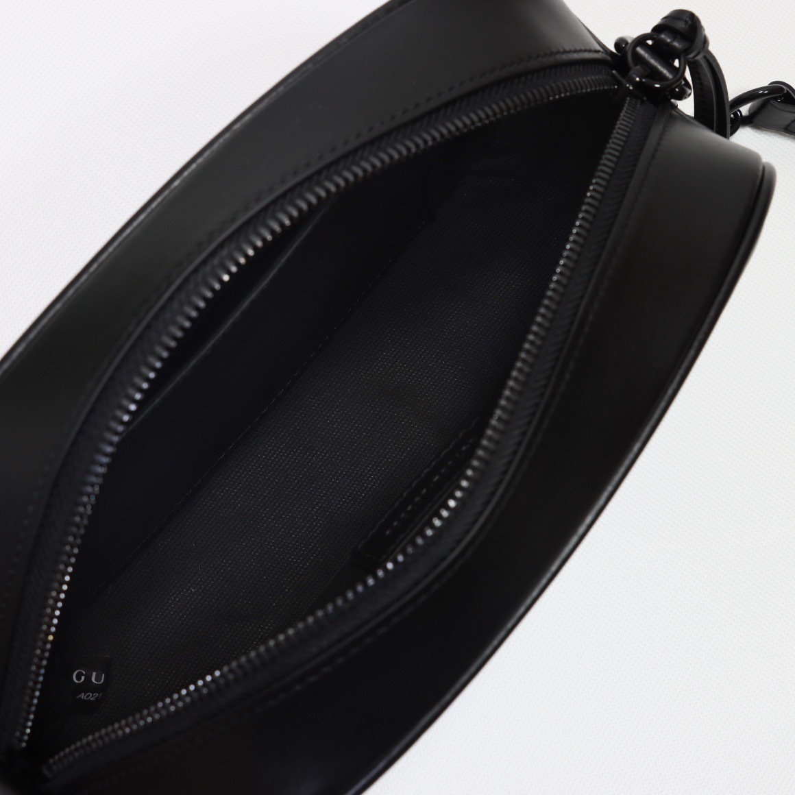 GUCCI GG MARMONT SMALL CCAMERA BAG