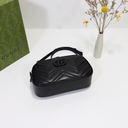 GUCCI GG MARMONT SMALL CCAMERA BAG