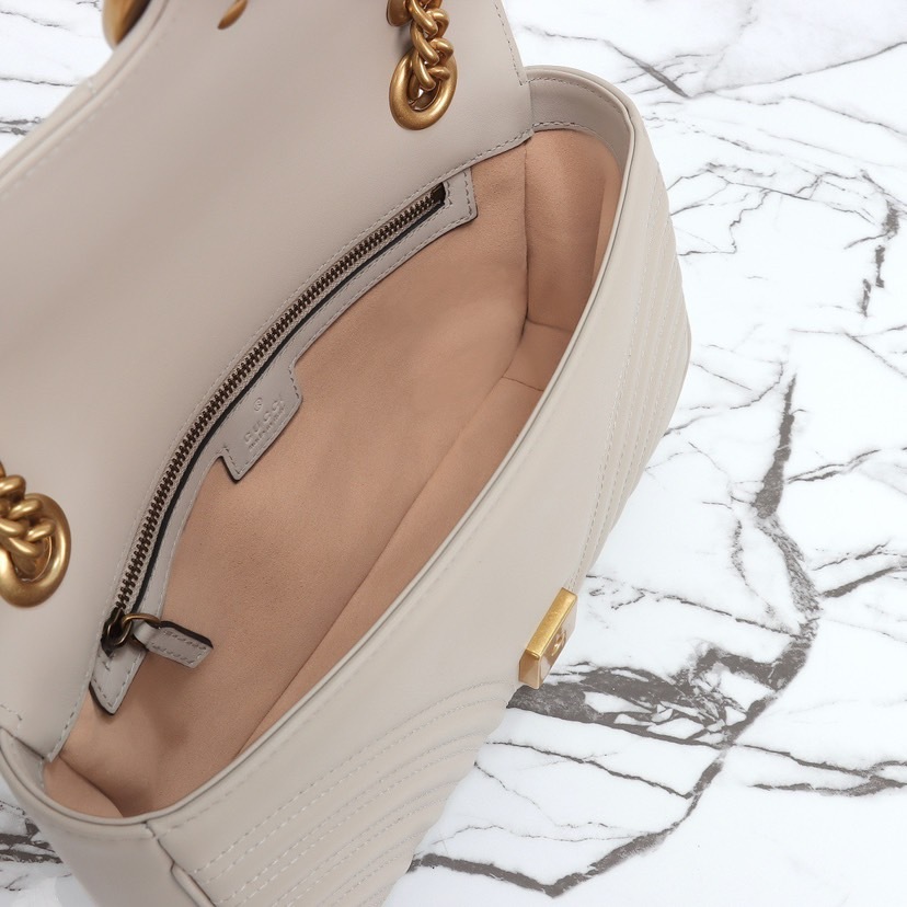GUCCI GG MARMONT MEDIUM SHOULDER BAG