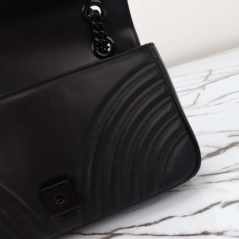 GUCCI GG MARMONT MEDIUM SHOULDER BAG