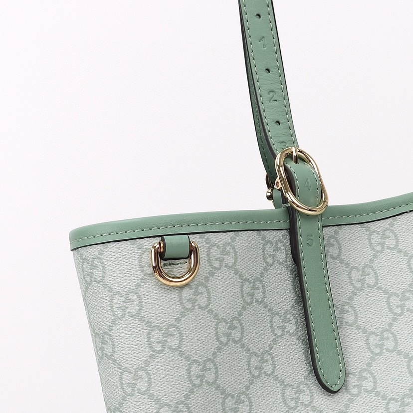 GUCCI GG EMBLEM LARGR TOTE BAG
