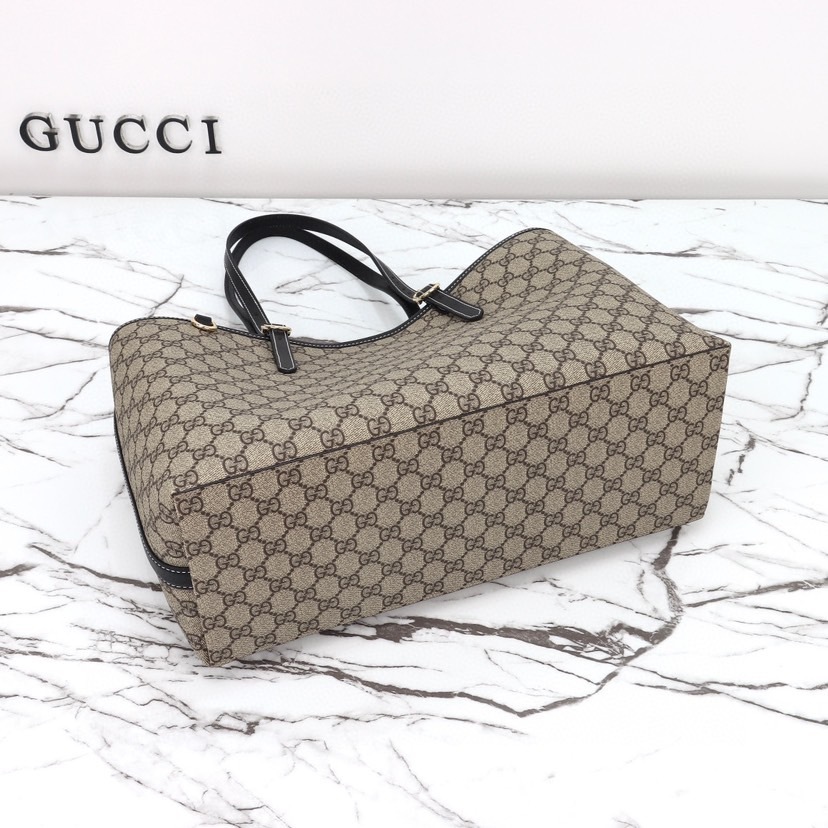 GUCCI GG EMBLEM LARGR TOTE BAG
