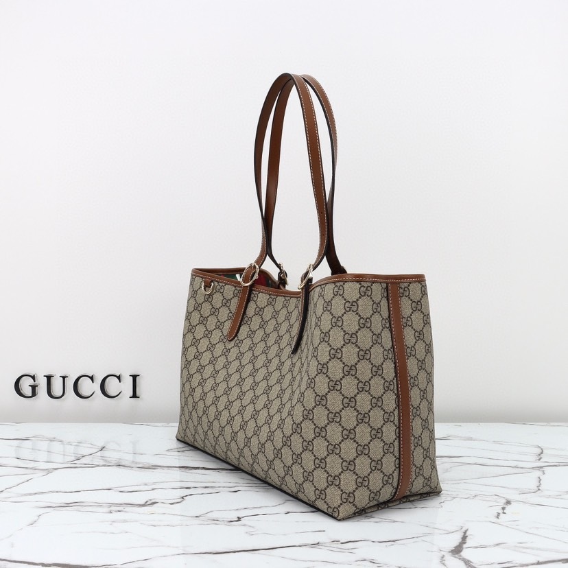 GUCCI GG EMBLEM LARGR TOTE BAG