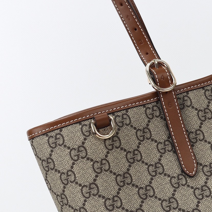 GUCCI GG EMBLEM LARGR TOTE BAG