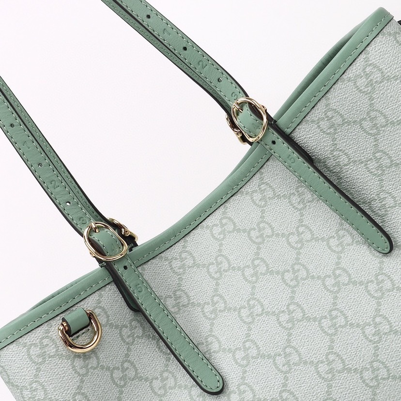 GUCCI GG EMBLEM MEDIUM TOTE BAG