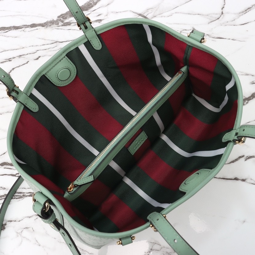 GUCCI GG EMBLEM MEDIUM TOTE BAG