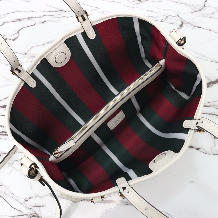 GUCCI GG EMBLEM MEDIUM TOTE BAG