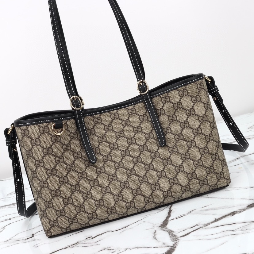 GUCCI GG EMBLEM MEDIUM TOTE BAG