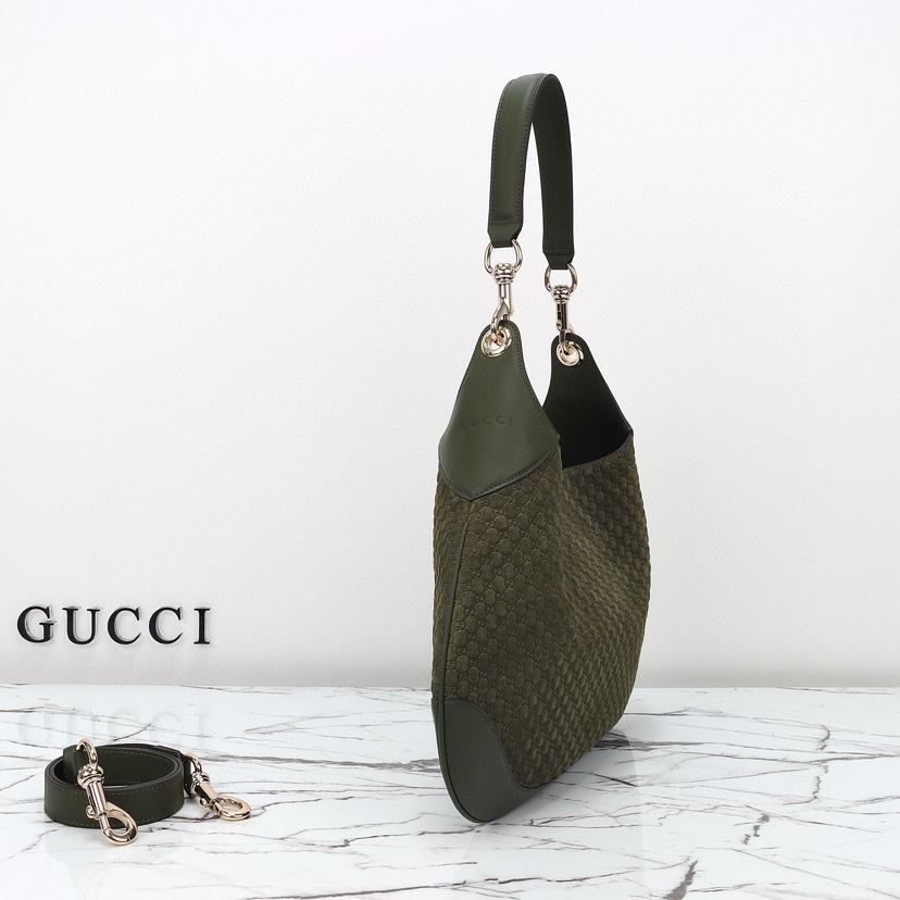 GUCCI B MEDIUM SHOULDER BAG