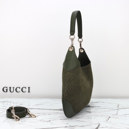 GUCCI B MEDIUM SHOULDER BAG