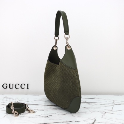 GUCCI B MEDIUM SHOULDER BAG