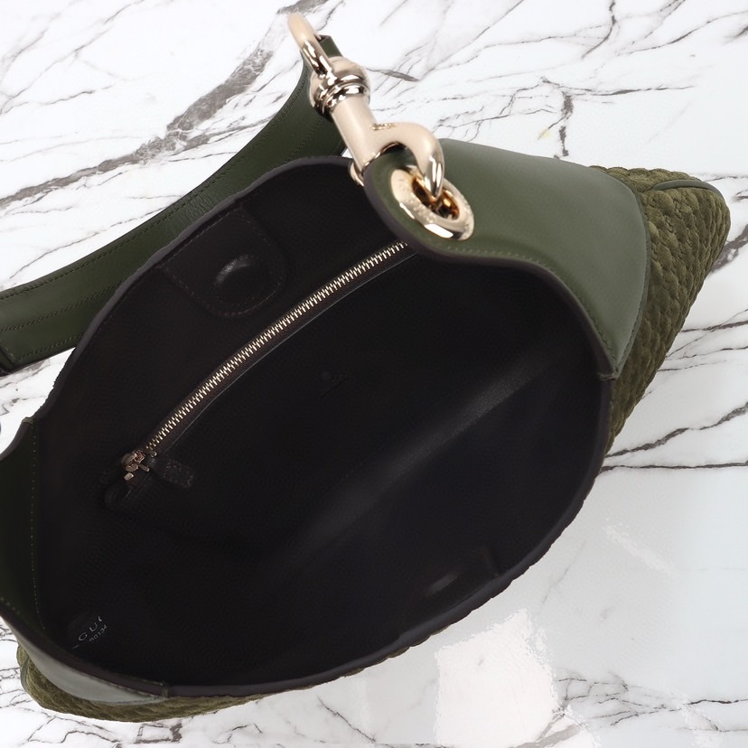 GUCCI B MEDIUM SHOULDER BAG