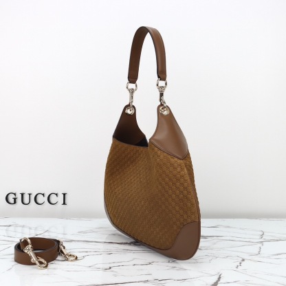 GUCCI B MEDIUM SHOULDER BAG