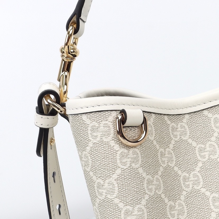 GUCCI GG EMBLEM MINI BUCKER BAG