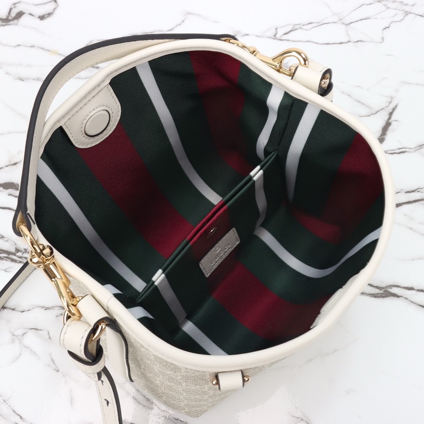 GUCCI GG EMBLEM MINI BUCKER BAG
