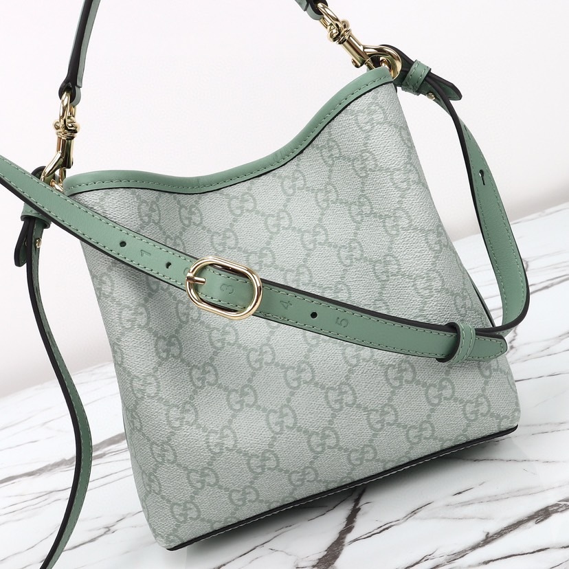GUCCI GG EMBLEM MINI BUCKER BAG