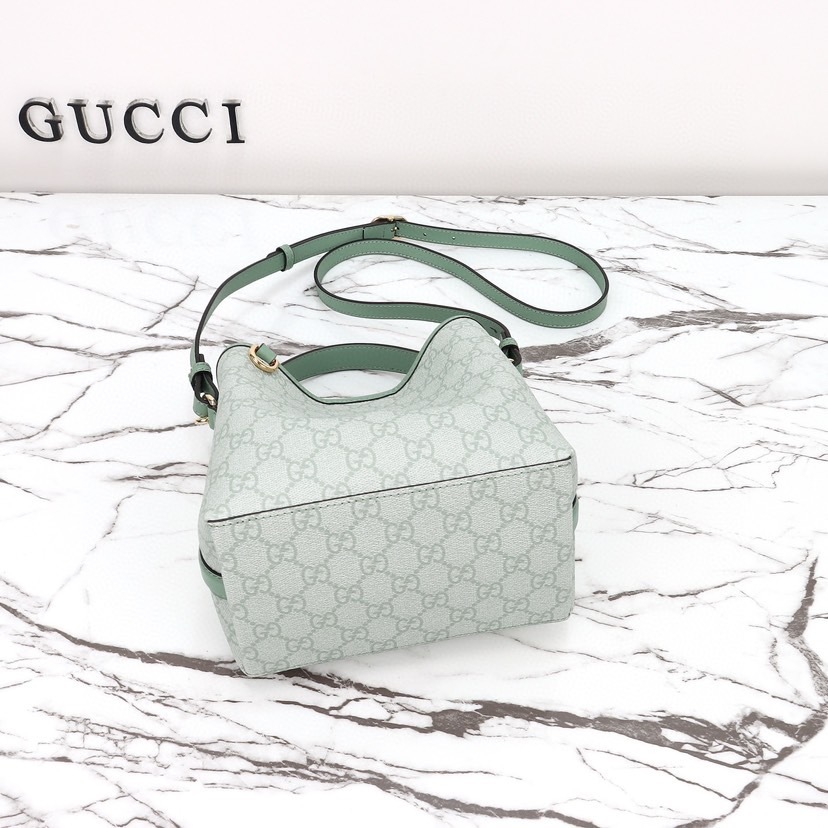 GUCCI GG EMBLEM MINI BUCKER BAG