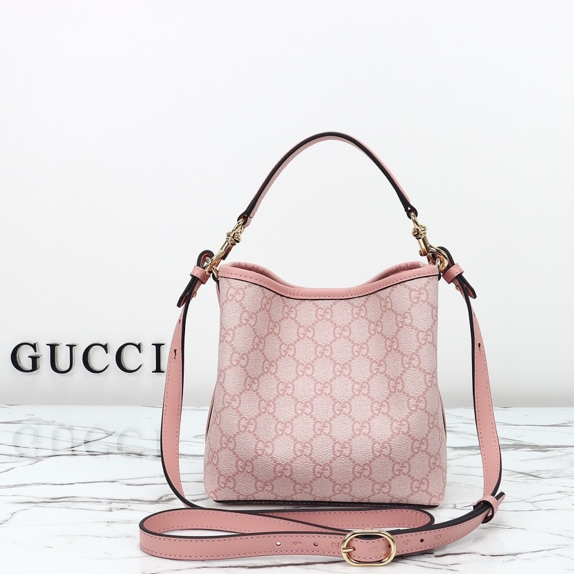 GUCCI GG EMBLEM MINI BUCKER BAG