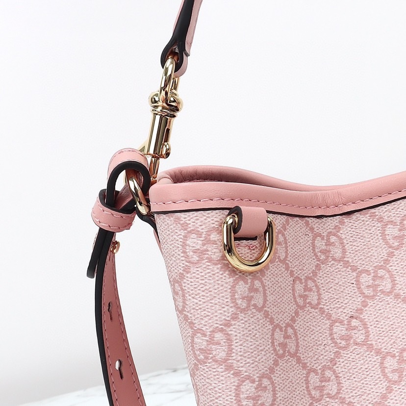GUCCI GG EMBLEM MINI BUCKER BAG