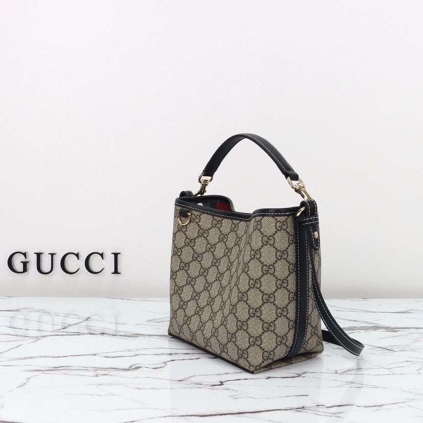 GUCCI GG EMBLEM MINI BUCKER BAG