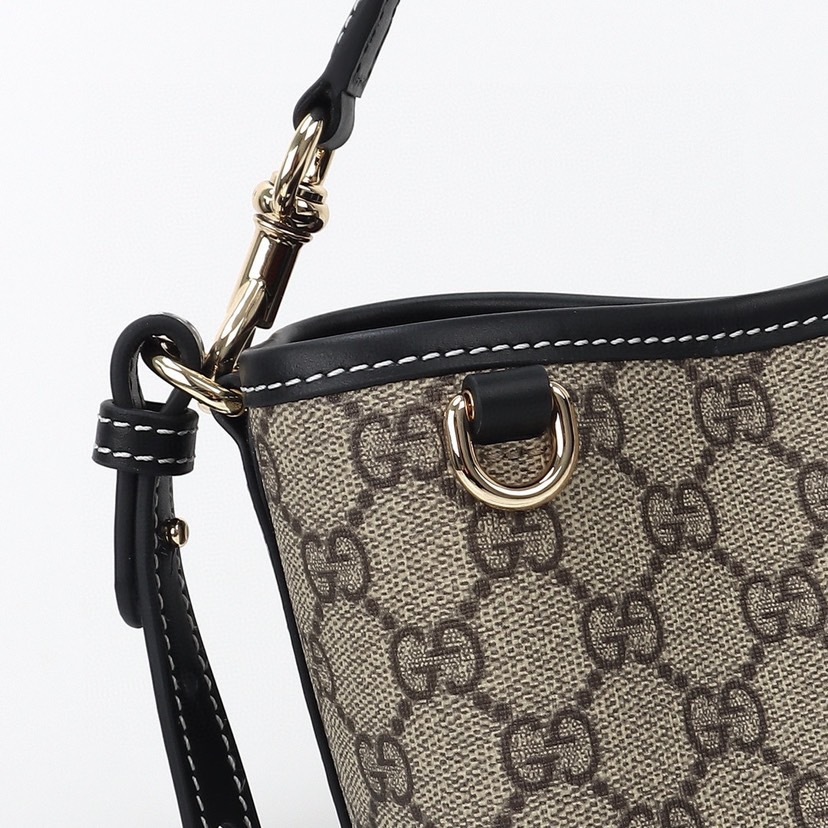 GUCCI GG EMBLEM MINI BUCKER BAG