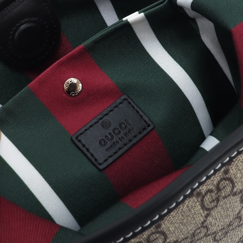GUCCI GG EMBLEM MINI BUCKER BAG
