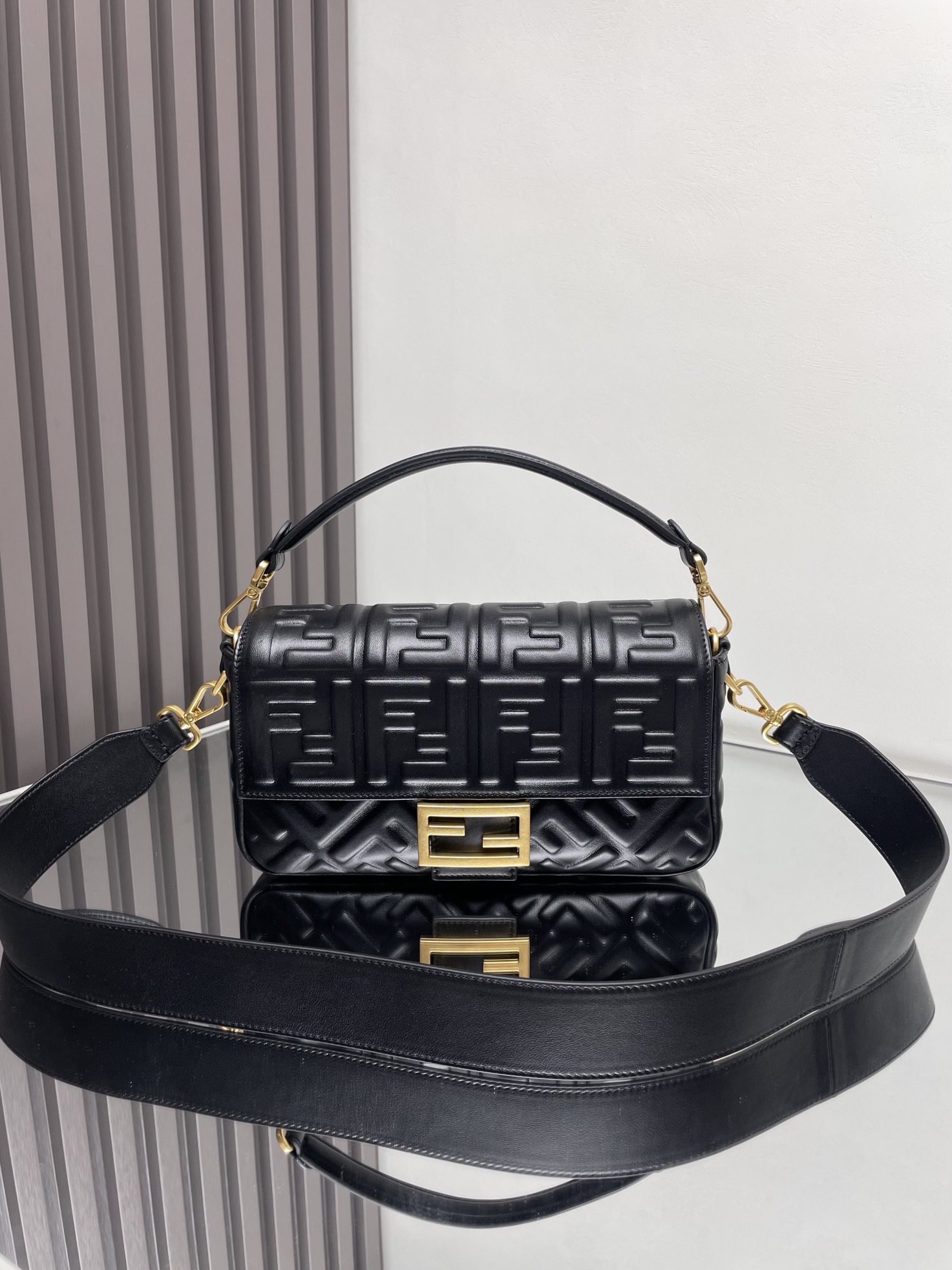 Fendi Baguette 