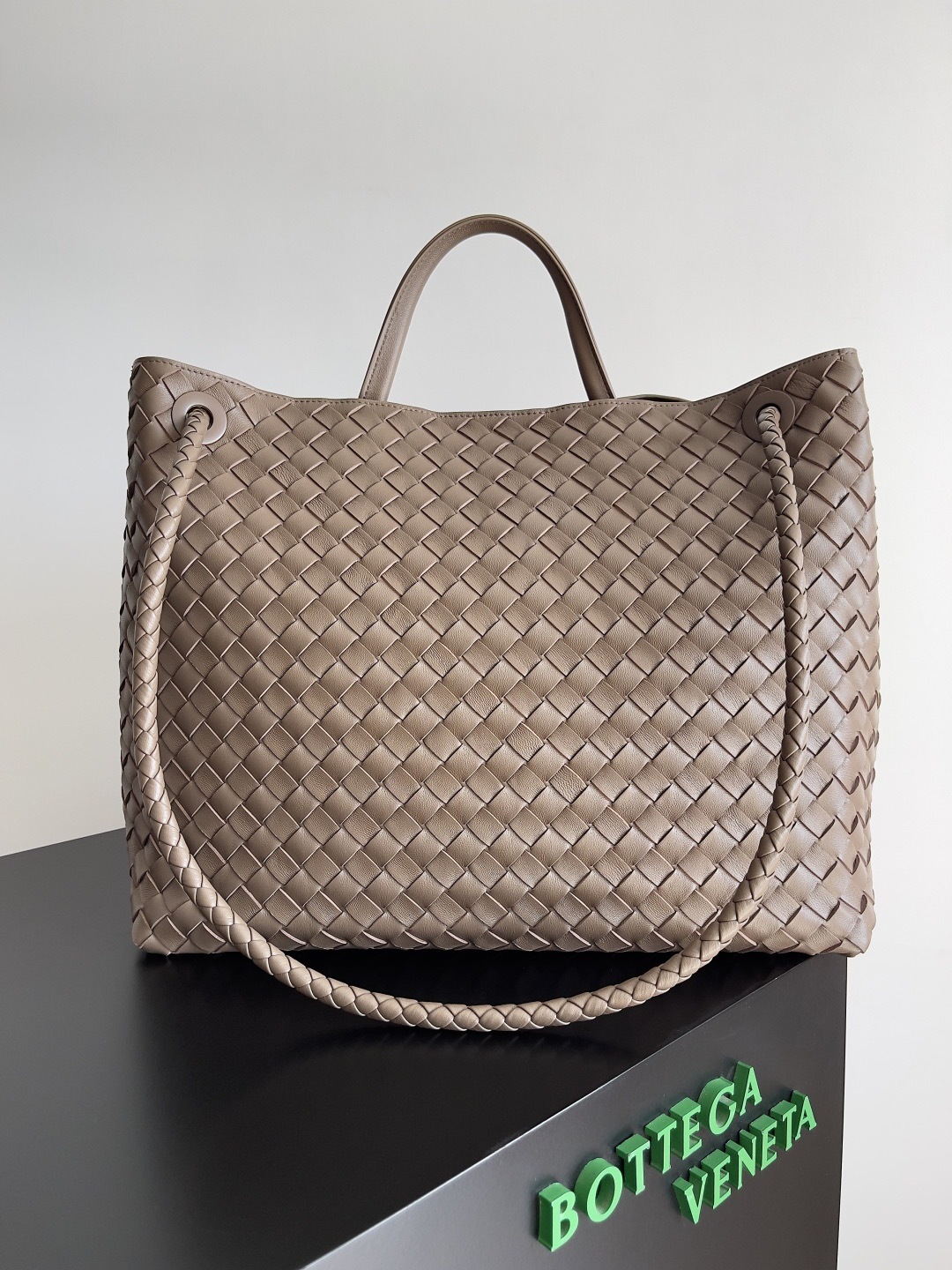 Bottega Veneta Large Andiamo