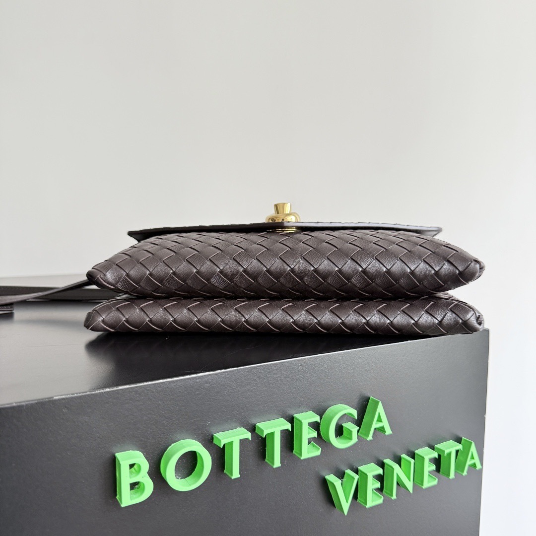Bottega Veneta Knot Lock