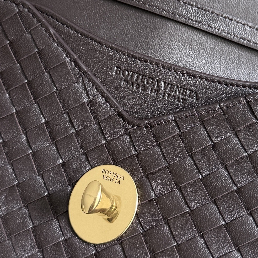 Bottega Veneta Knot Lock