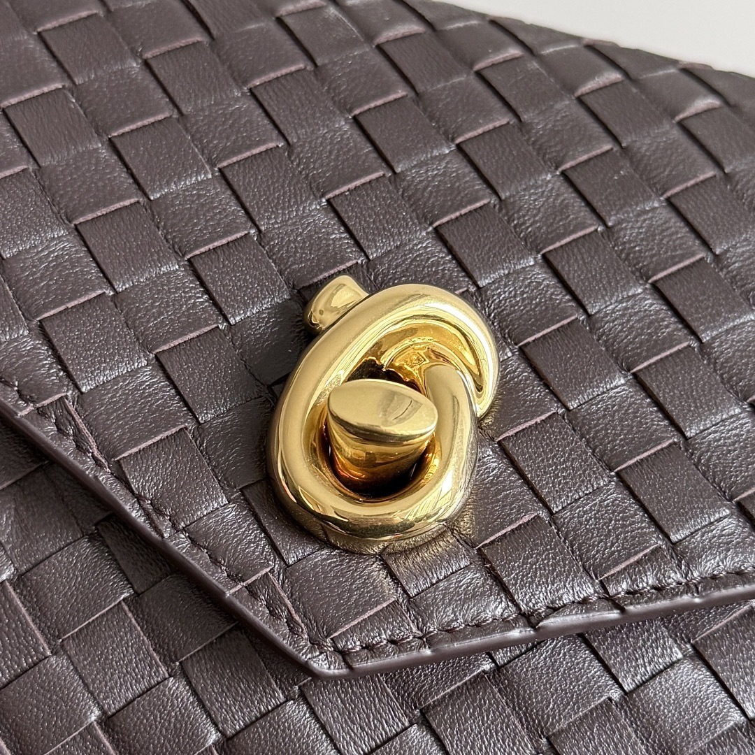 Bottega Veneta Knot Lock