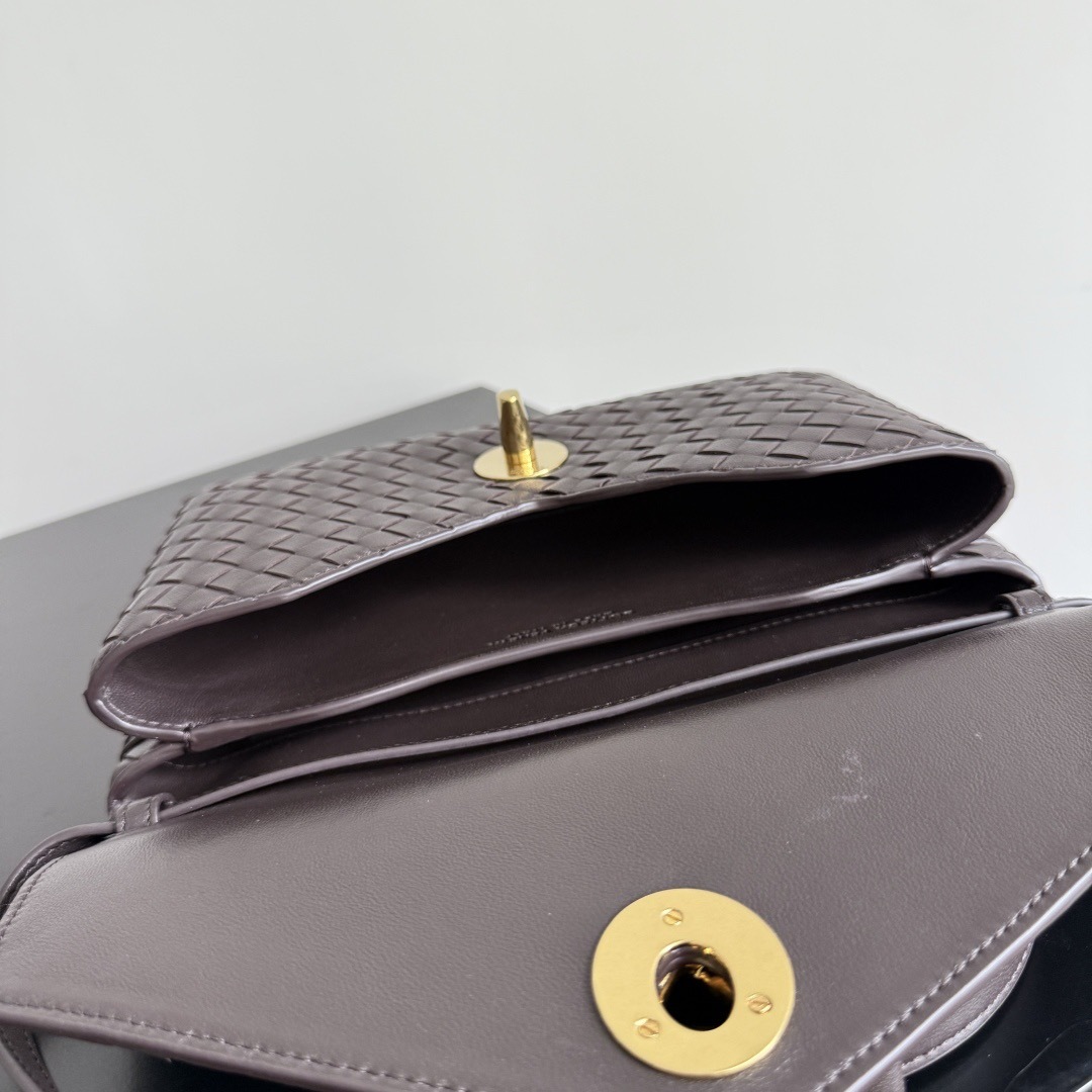 Bottega Veneta Knot Lock