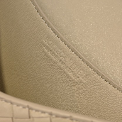 Bottega Veneta Knot Lock