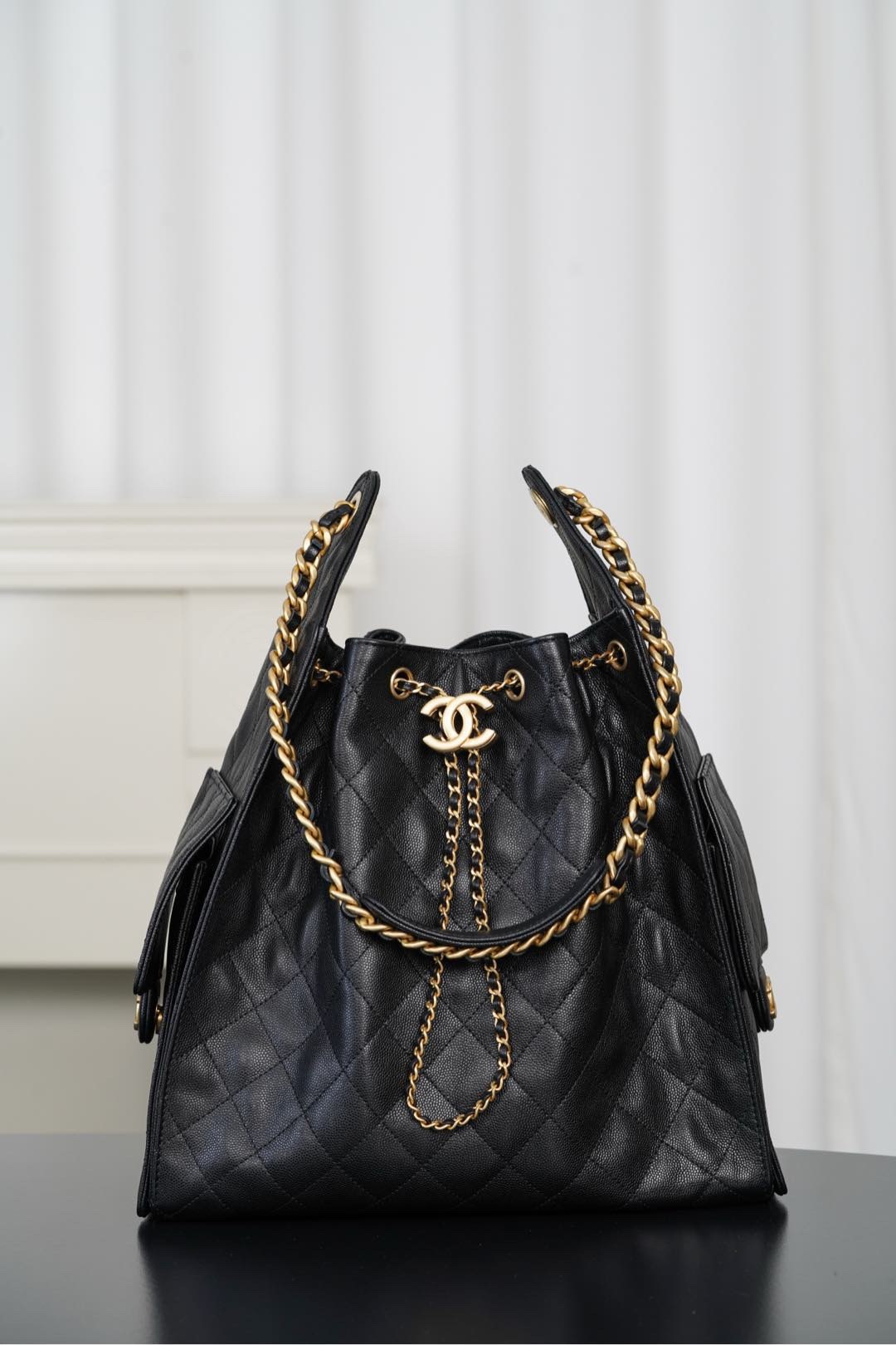 CHANEL 25 Medium Handbag