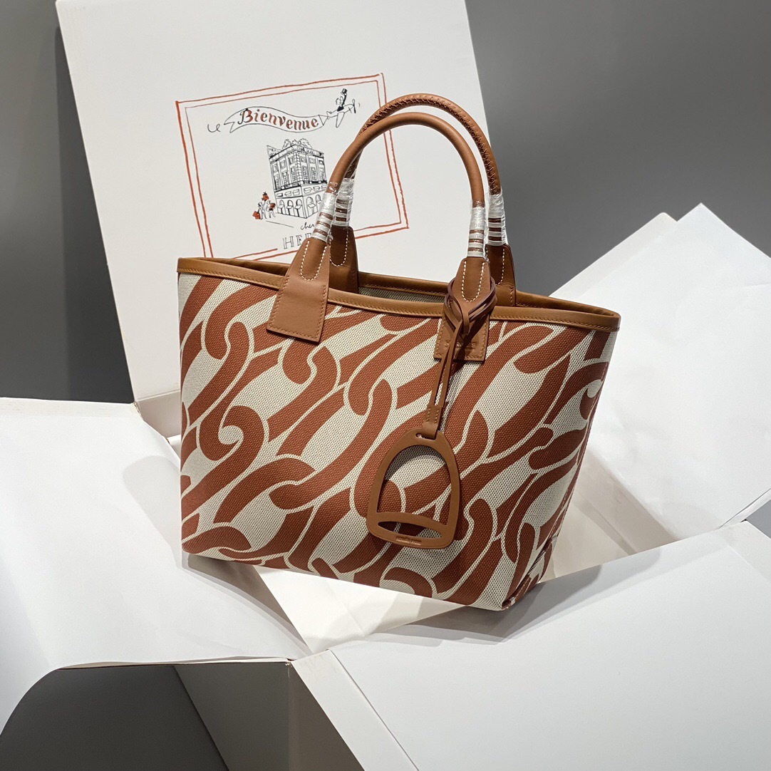 Steeple 25 bag