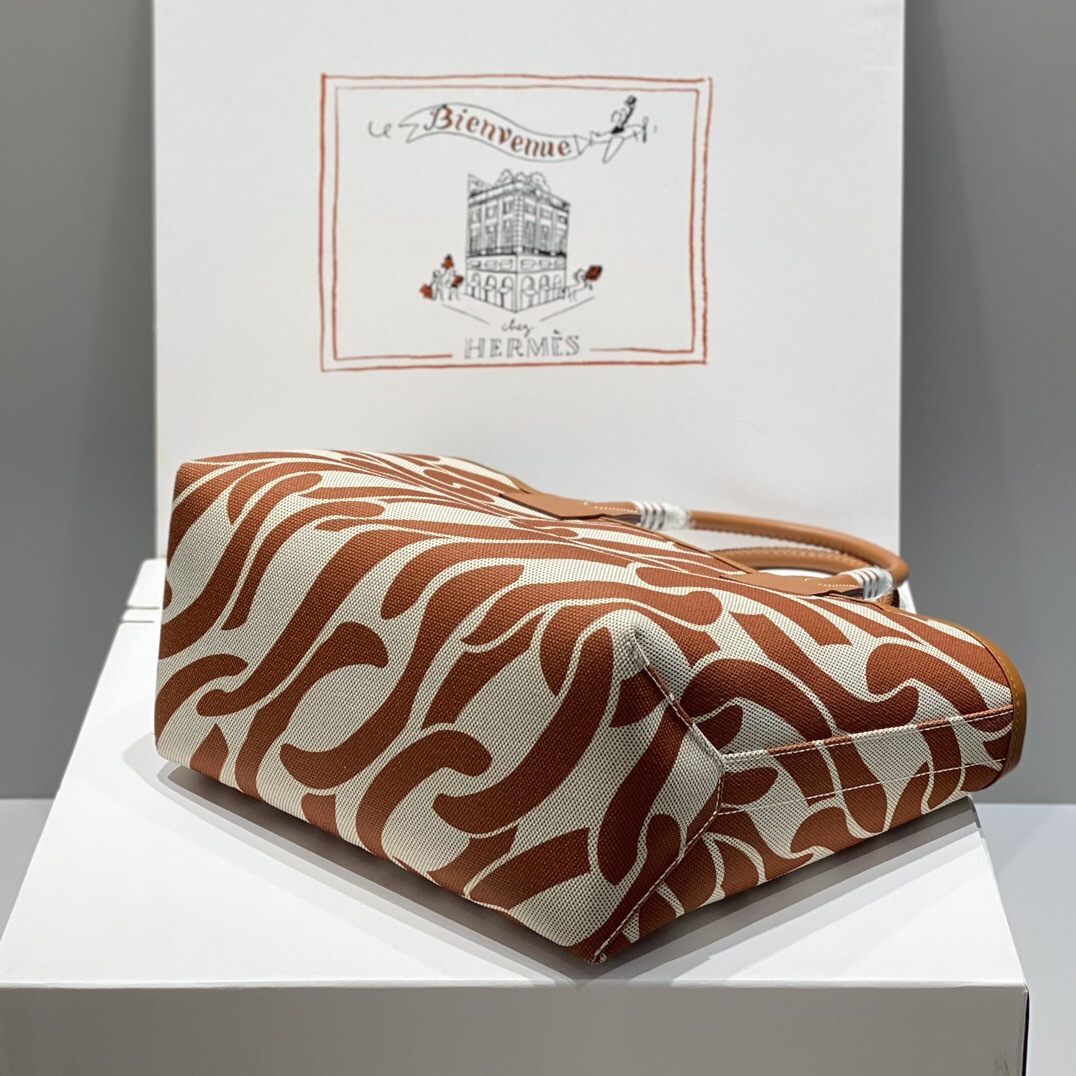 Steeple 25 bag
