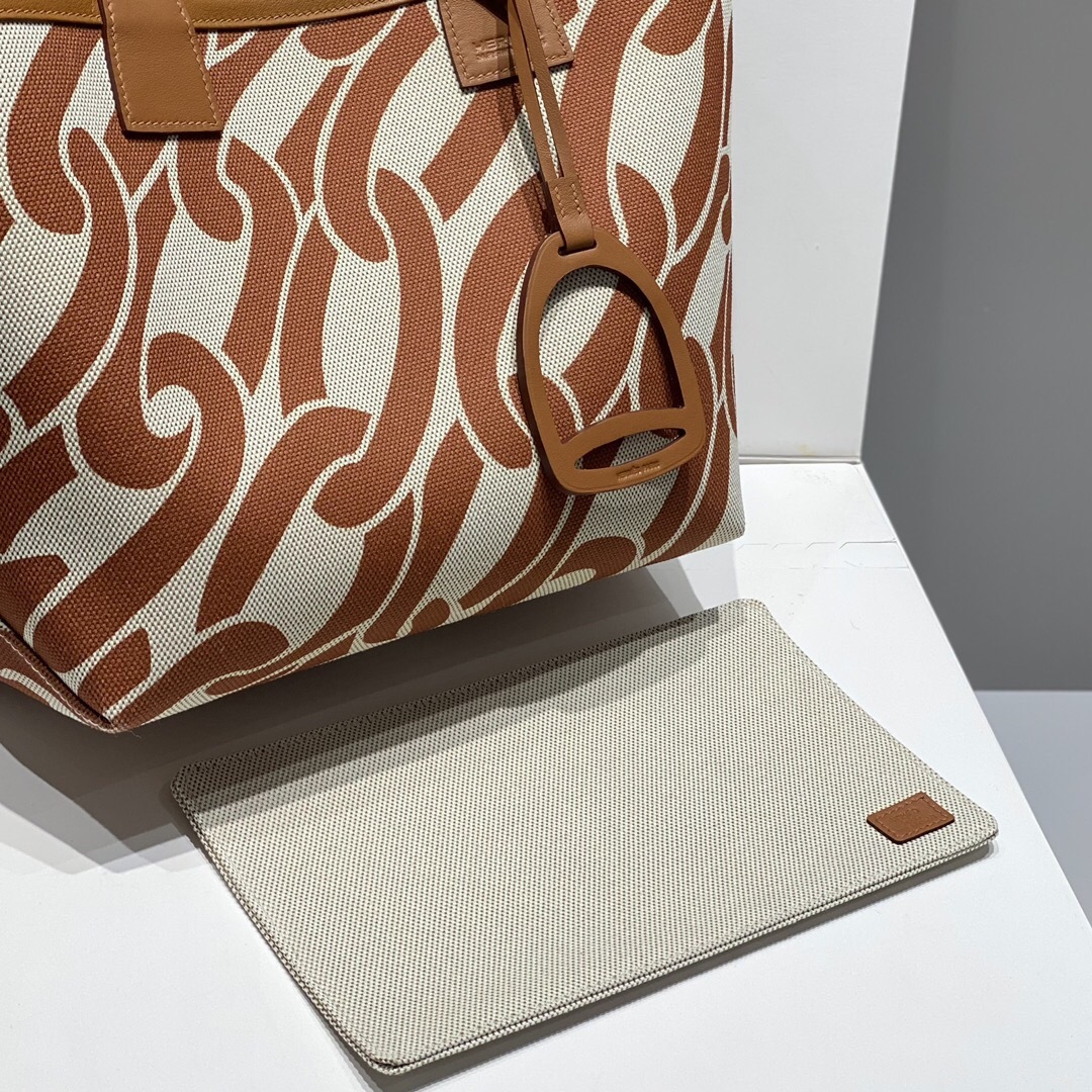 Steeple 25 bag