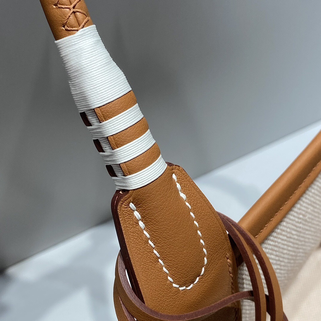 Steeple 25 bag