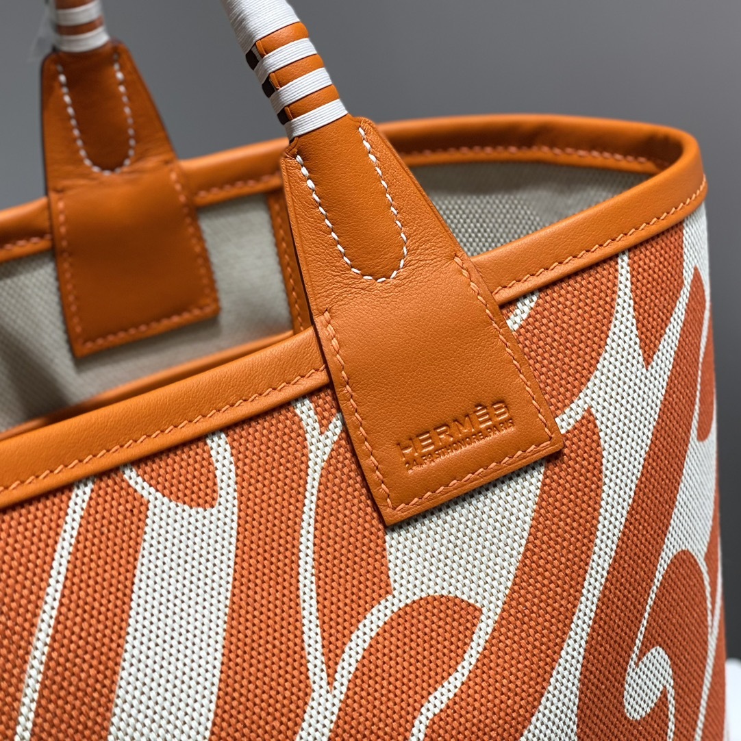 Steeple 25 bag
